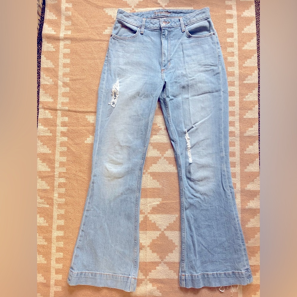 Kimes Light-wash High Waist Flare Jeans